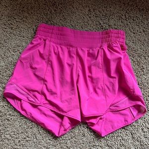 Lululemon hotty hot shorts in sonic pink